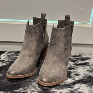 Gray Women's Ankle Boots Not rated